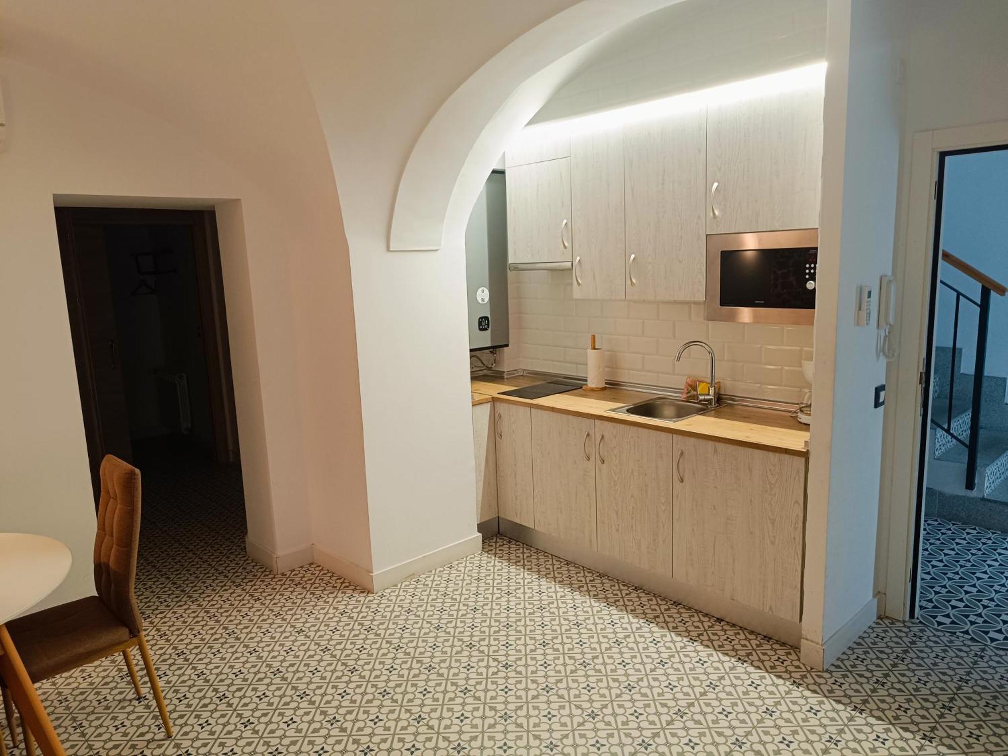 Al-Qazeres Suites Caceres Bagian luar foto