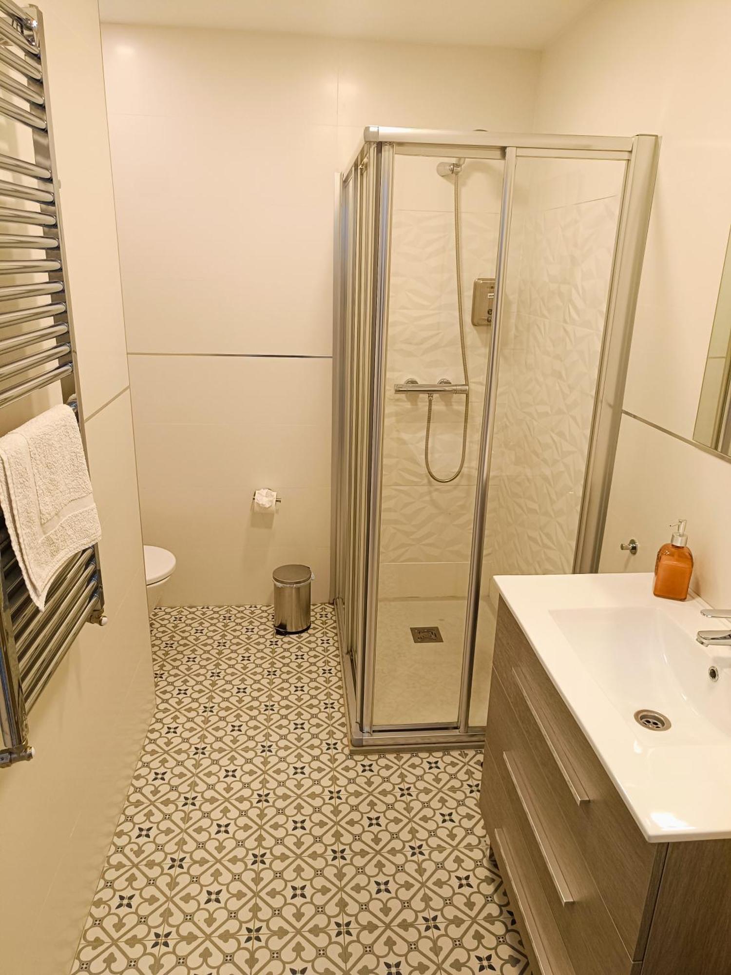 Al-Qazeres Suites Caceres Bagian luar foto