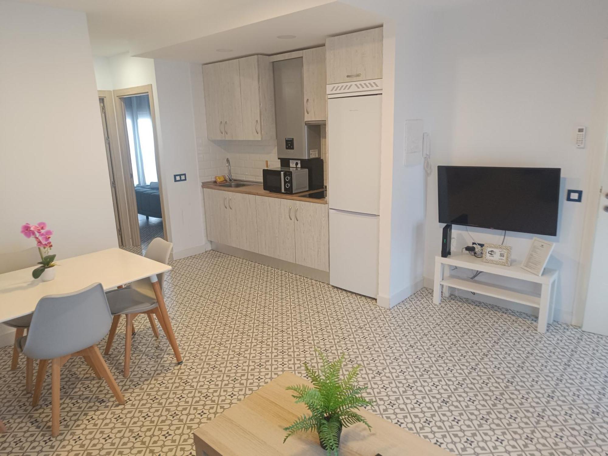 Al-Qazeres Suites Caceres Bagian luar foto