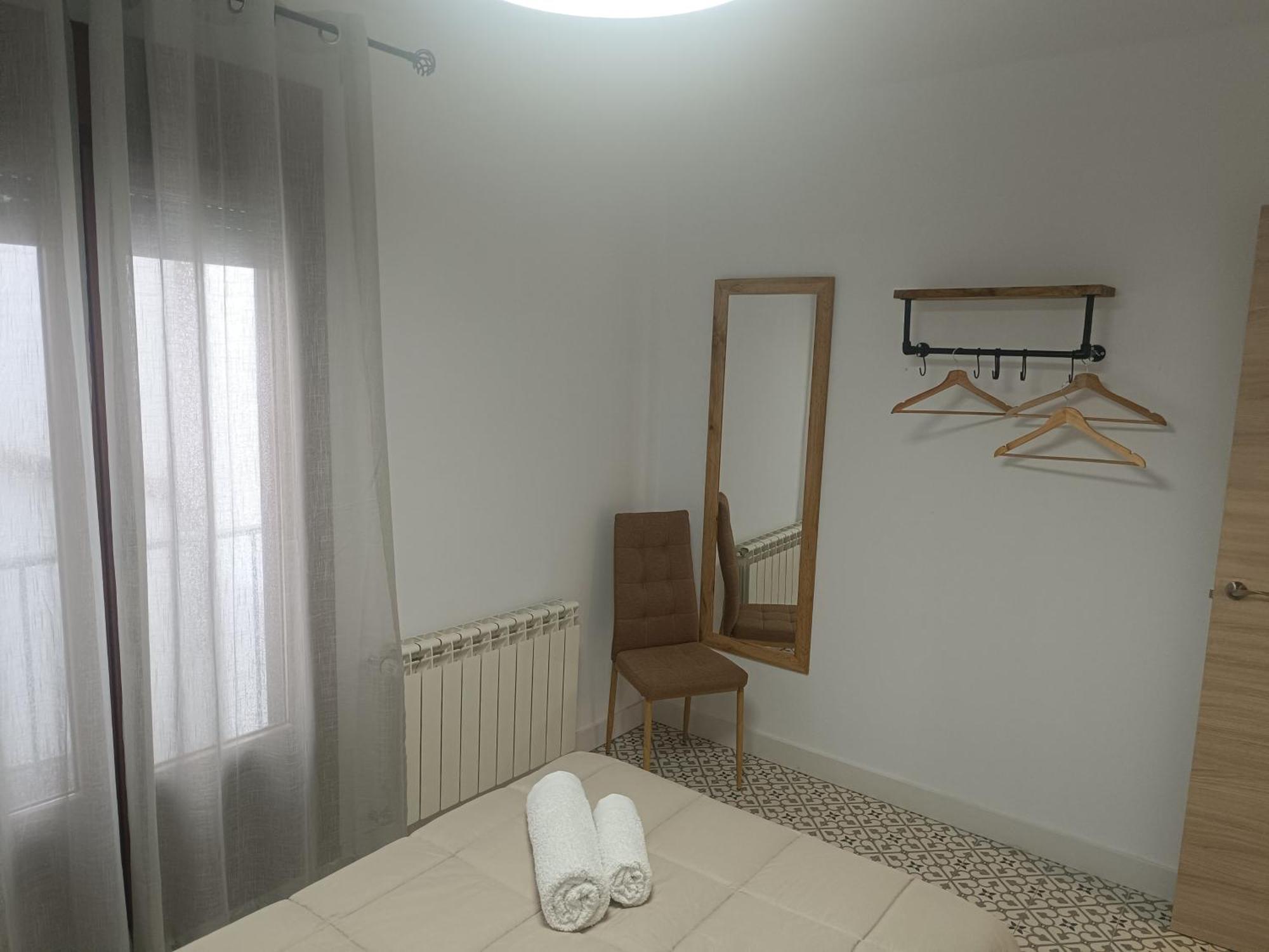 Al-Qazeres Suites Caceres Bagian luar foto