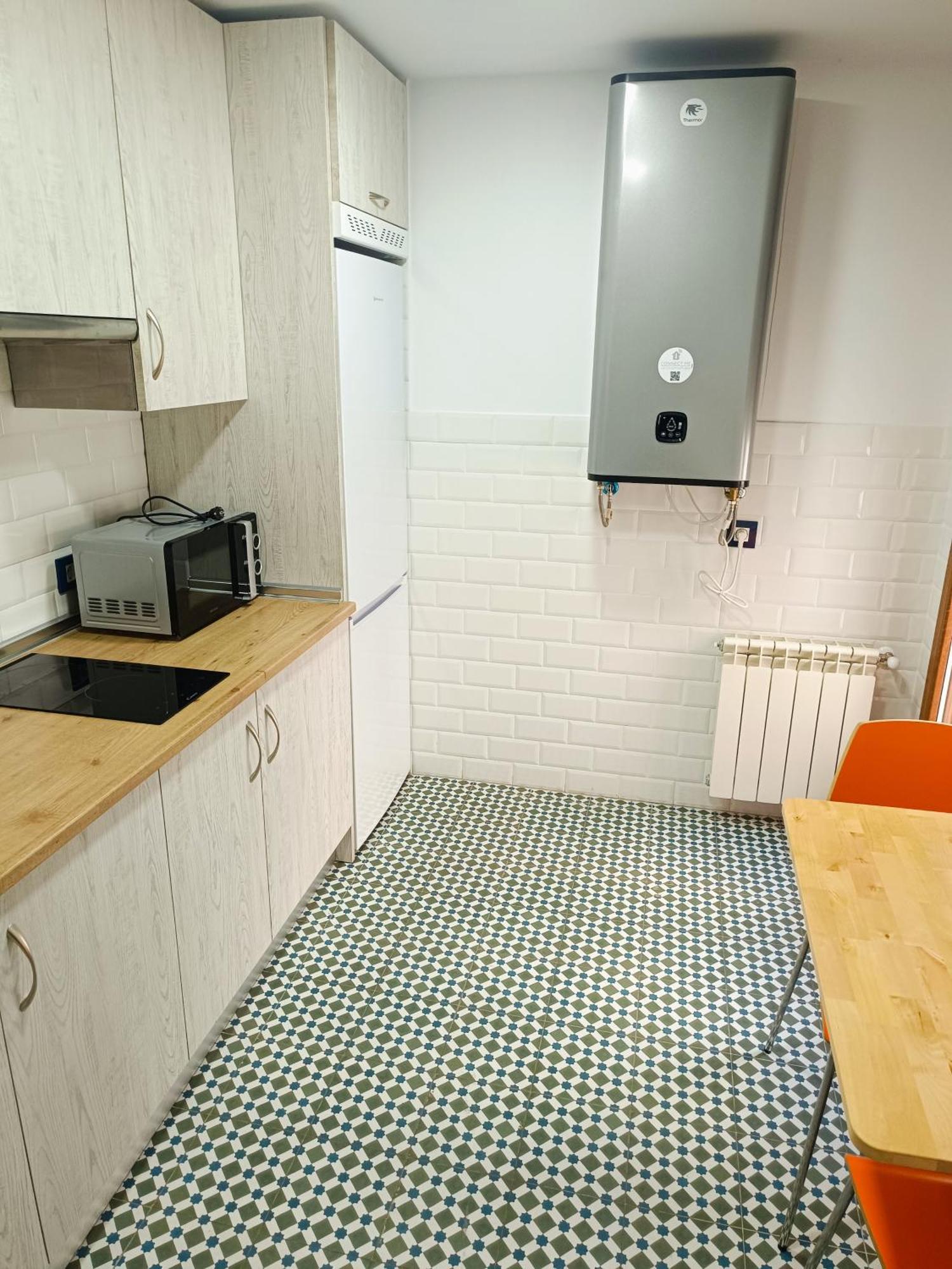 Al-Qazeres Suites Caceres Bagian luar foto